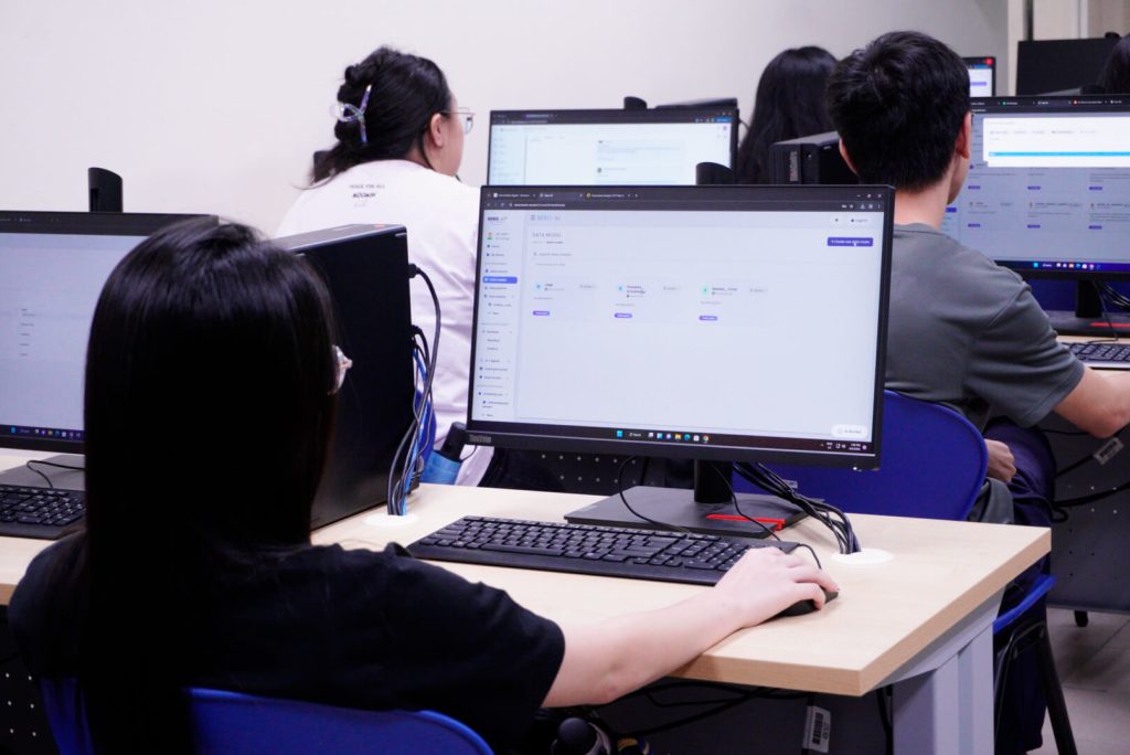 Practical SERO-AI® Exercise — Participants work directly with the SERO-AI® platform, applying hands-on AI and digital workflow concepts during the IMD Practical Labs workshop.
